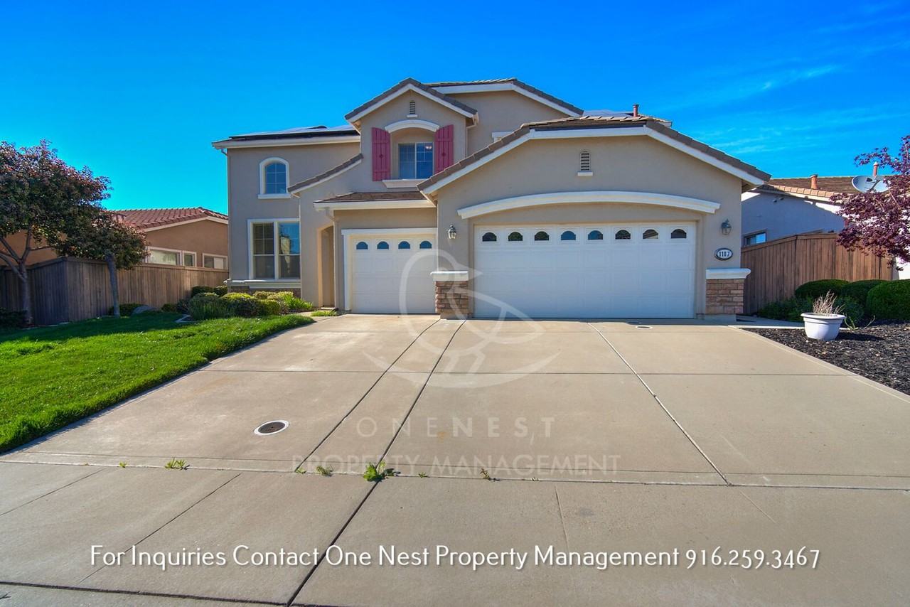 1187 Jorgenson Dr - Photo 4 of 38