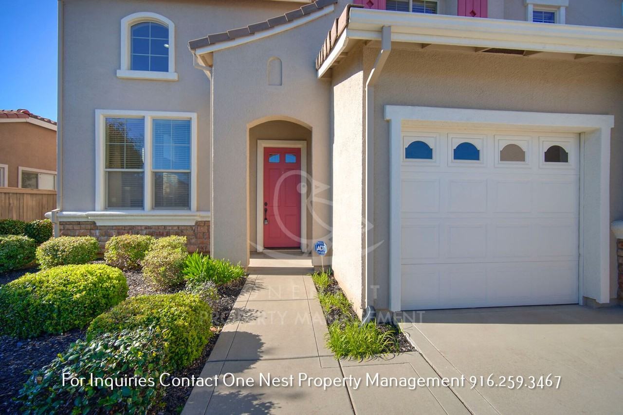 1187 Jorgenson Dr - Photo 5 of 38