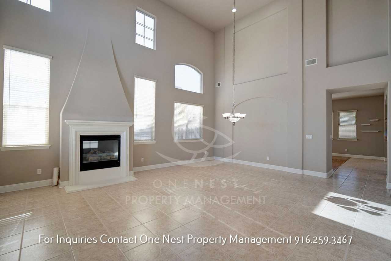 1187 Jorgenson Dr - Photo 6 of 38