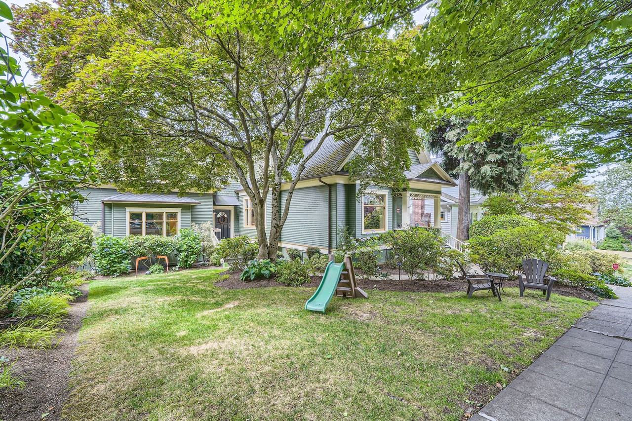 1917 4th Ave W - Photo 2 of 47