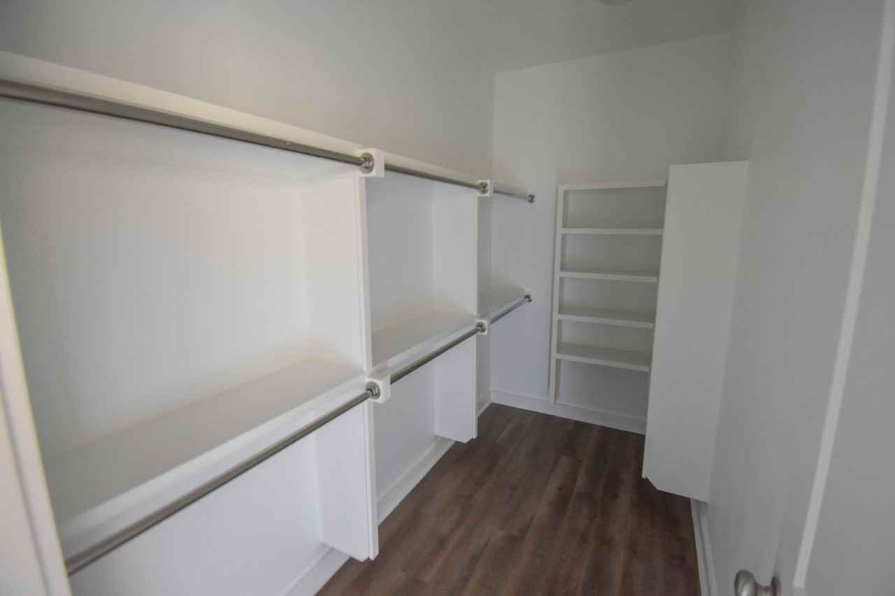 3700 Skylane Ave - Photo 7 of 12