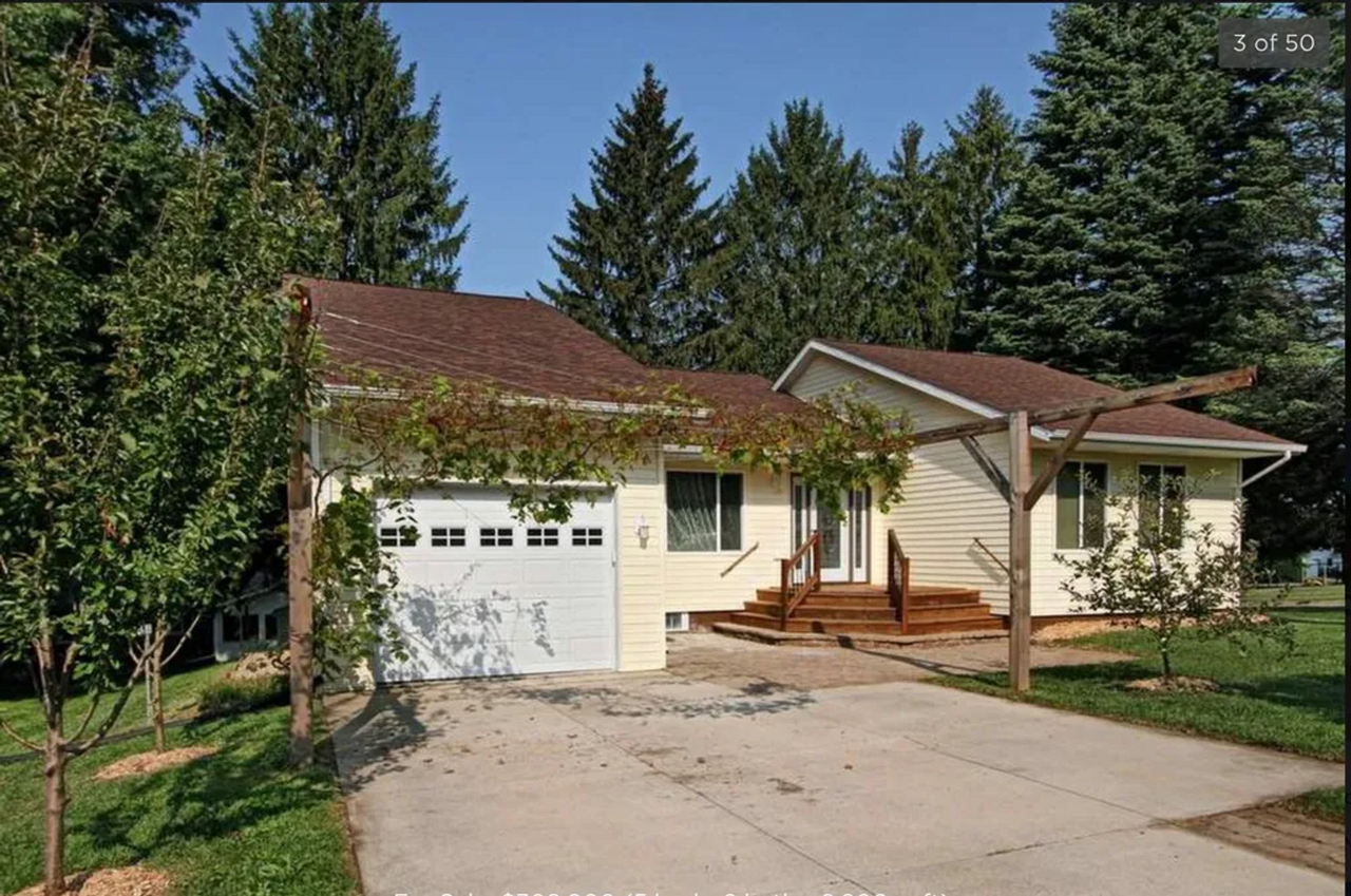 738 13th Ave - Photo 3 of 4