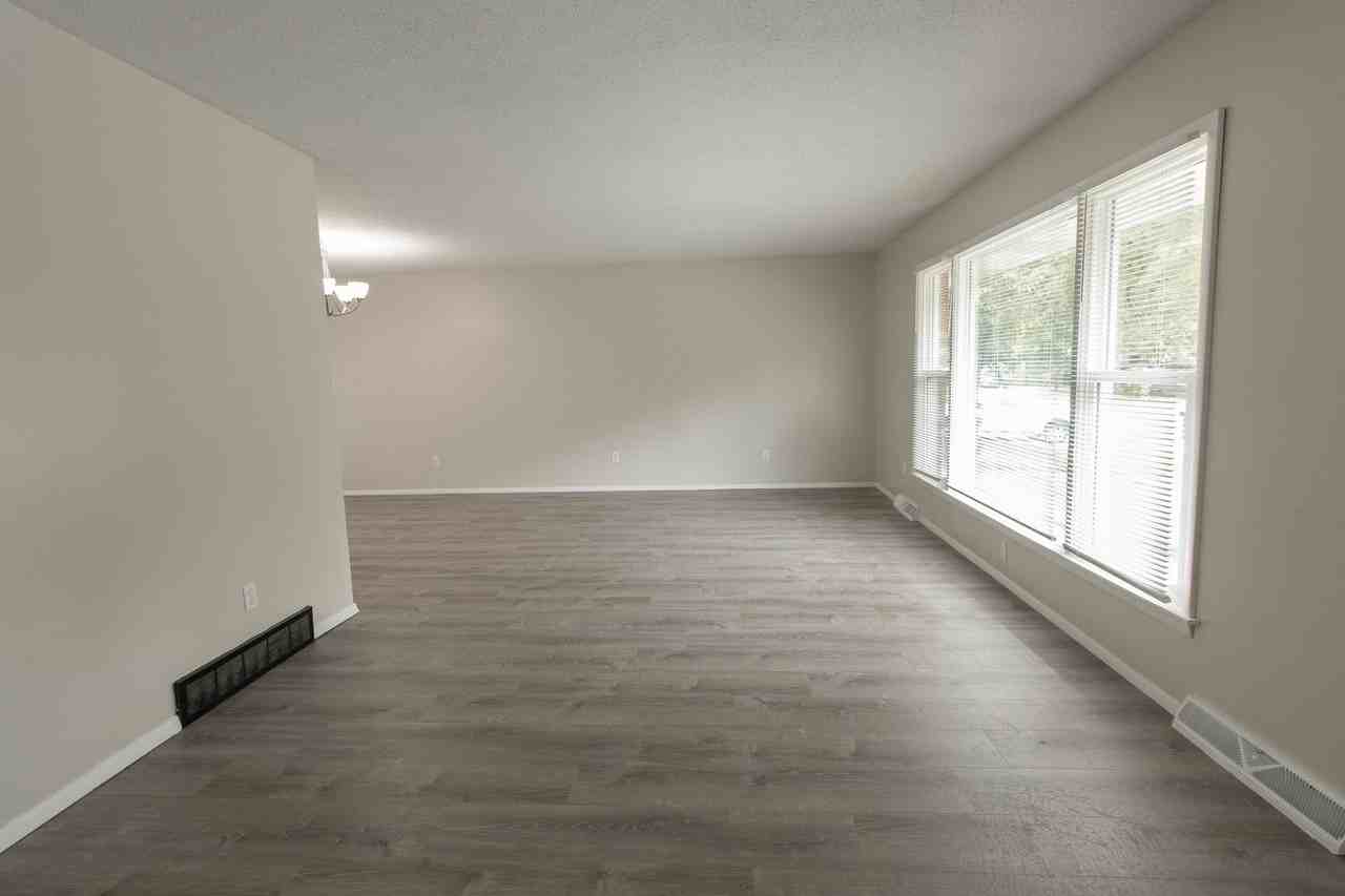 1223 S Fairview Rd - Photo 2 of 26