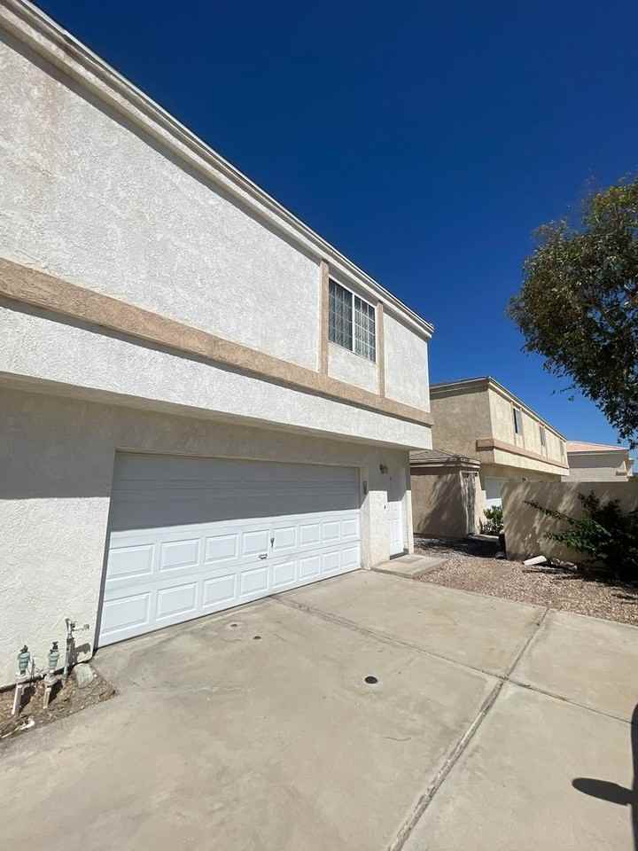 331 OT - 331 Phyllis Dr. #4 - Photo 2 of 18