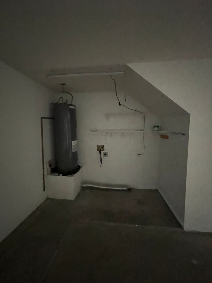 331 OT - 331 Phyllis Dr. #4 - Photo 4 of 18