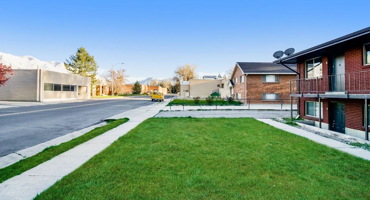 216 S 100 W - Photo 3 of 8