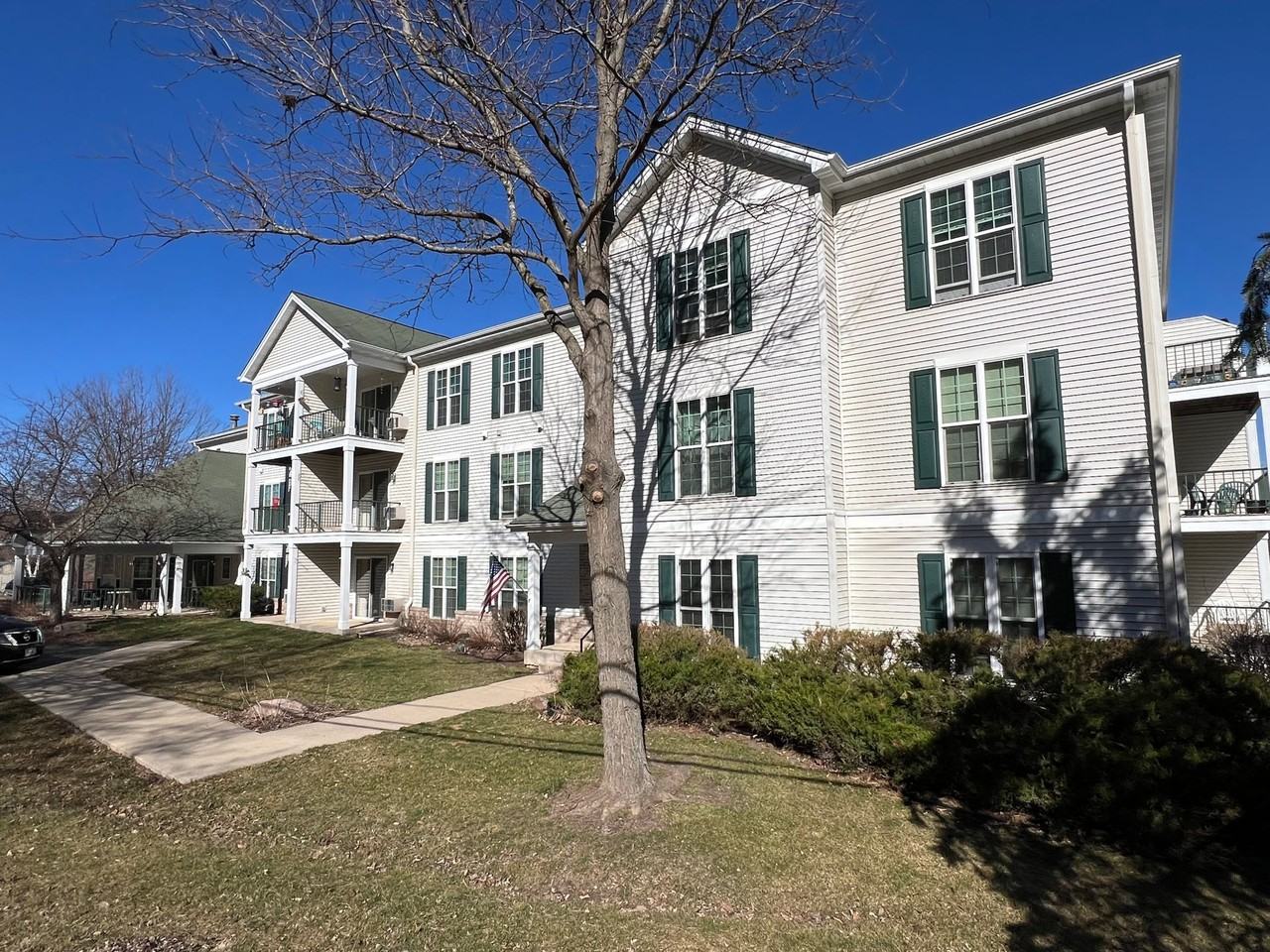 Pleasant Valley Apartments - Photo 2 of 25