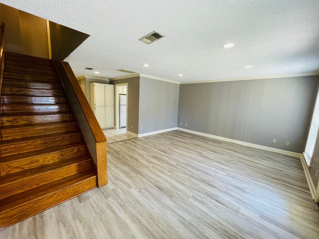 410 Saddle Creek Dr - Photo 3 of 23