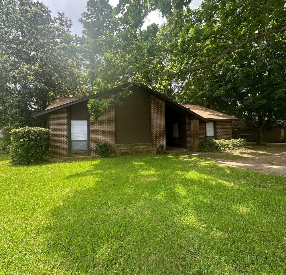 5718 Wares Ferry Road - Photo 2 of 20