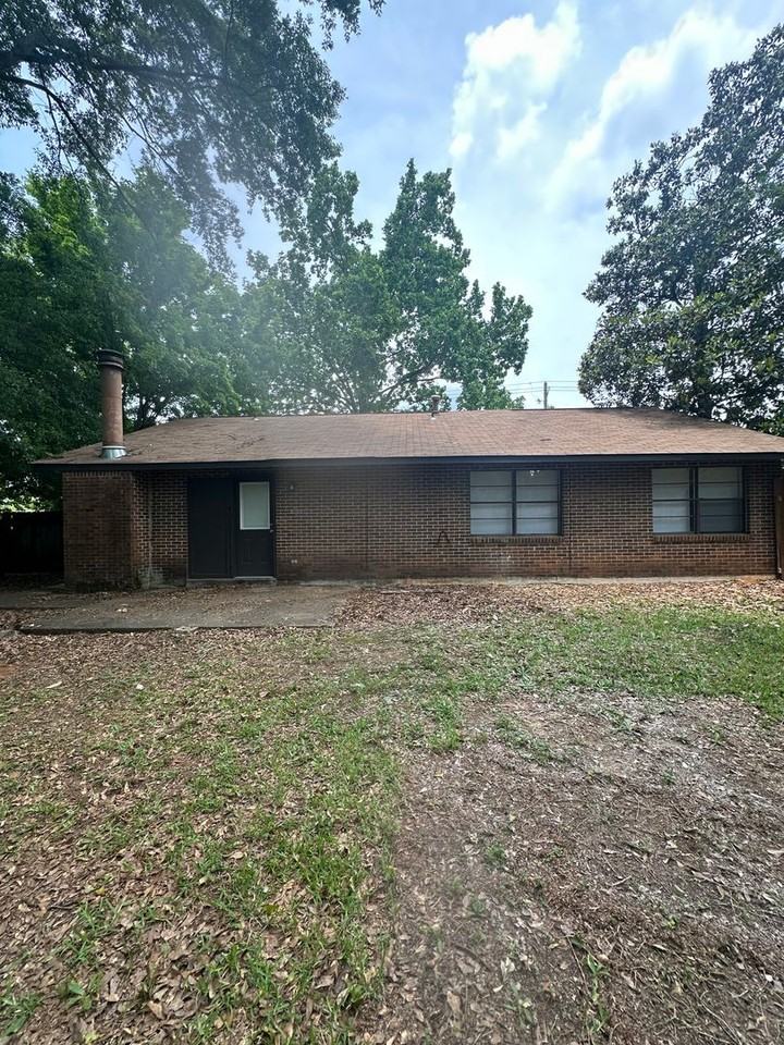 5718 Wares Ferry Road - Photo 4 of 20