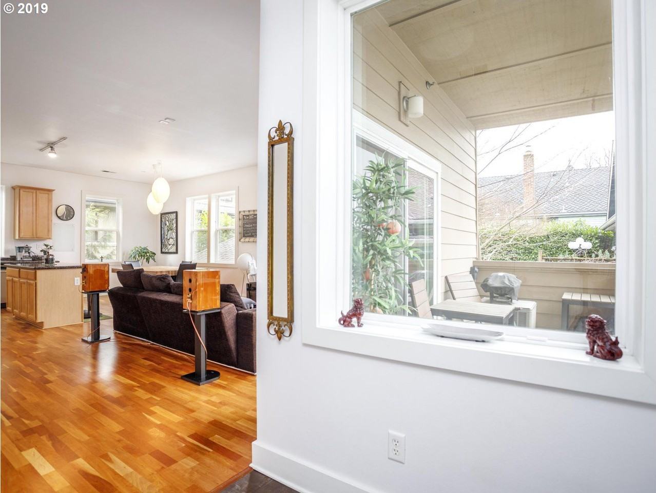 2445 Nw Lovejoy St #2 - Photo 2 of 17