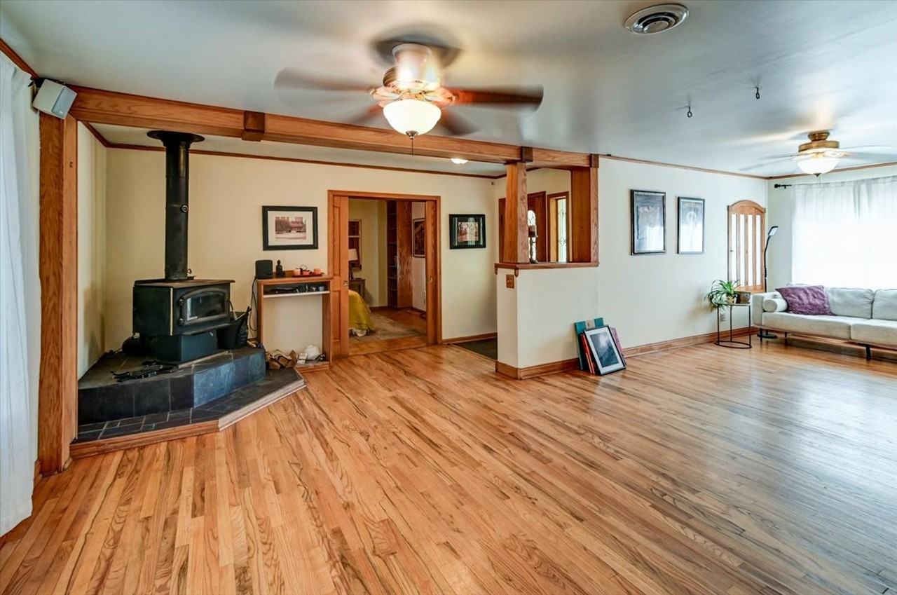 2961 Union St - Photo 4 of 30