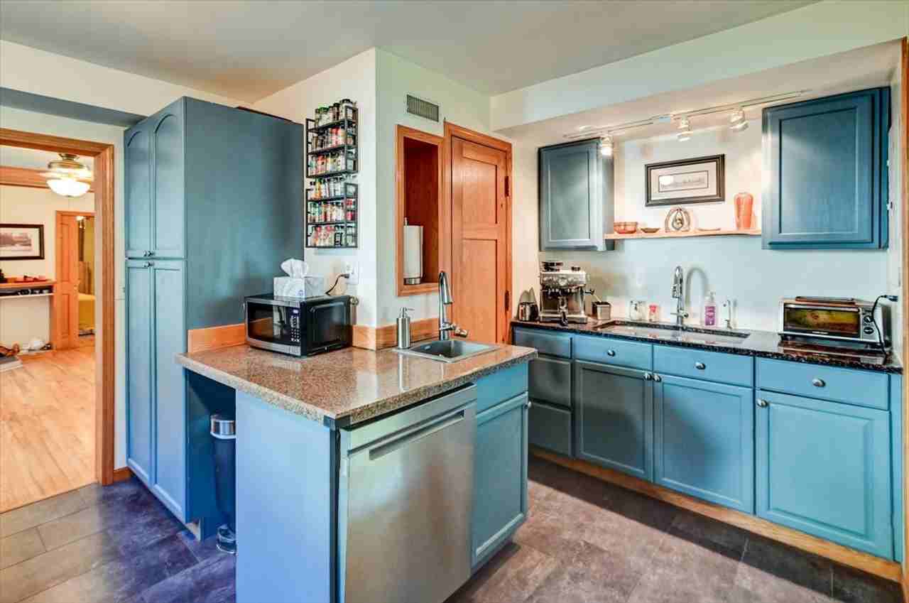 2961 Union St - Photo 7 of 30