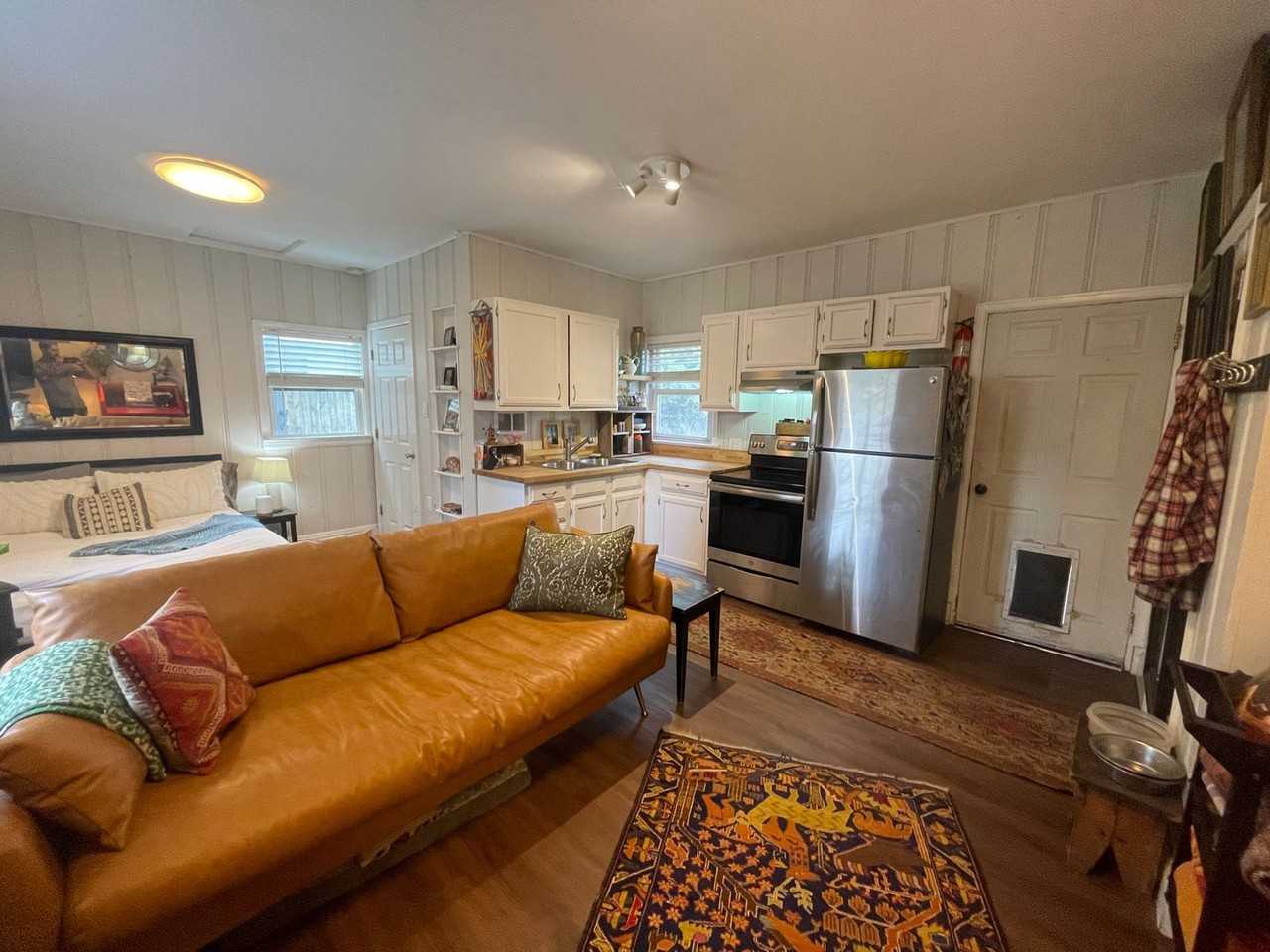 4655 1/2 Pierce St - Photo 2 of 9