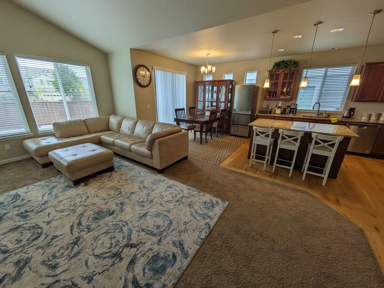 9546 6th Way Se - Photo 3 of 15