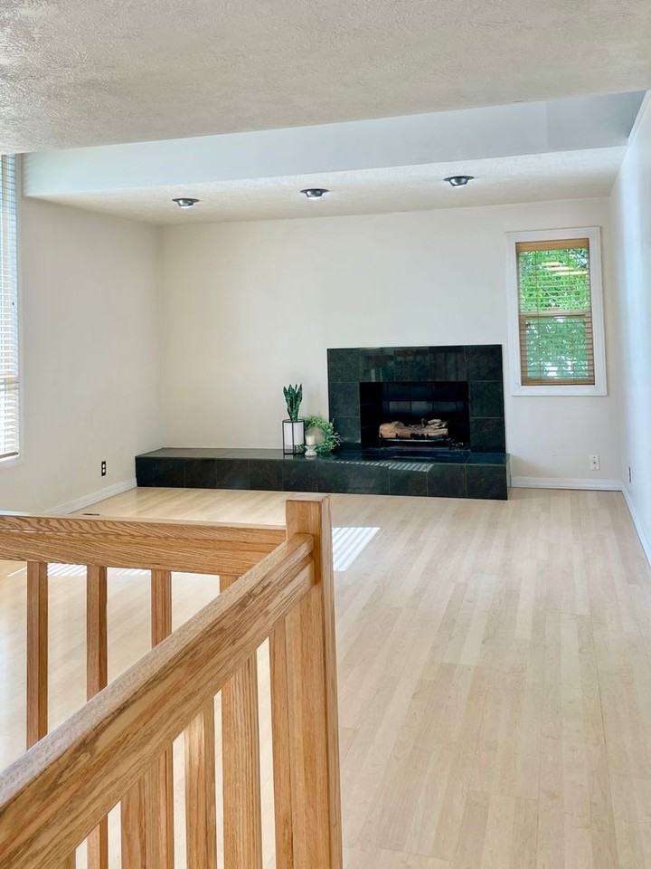 4755 S 3040 W - Photo 4 of 27