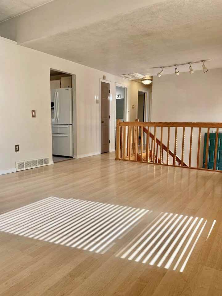 4755 S 3040 W - Photo 5 of 27