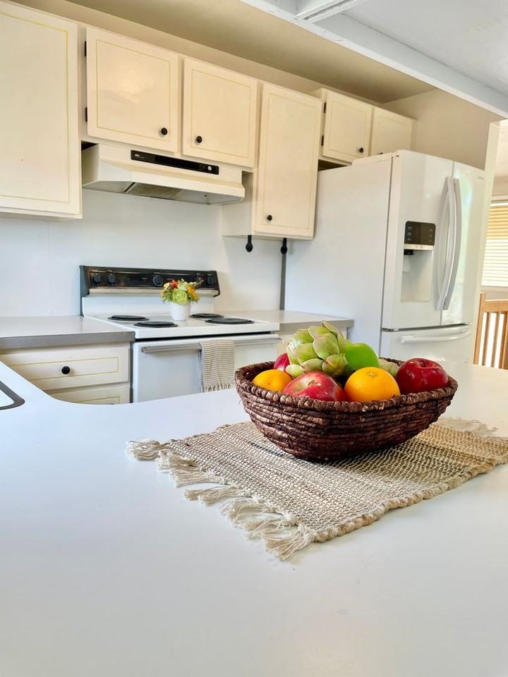 4755 S 3040 W - Photo 7 of 27