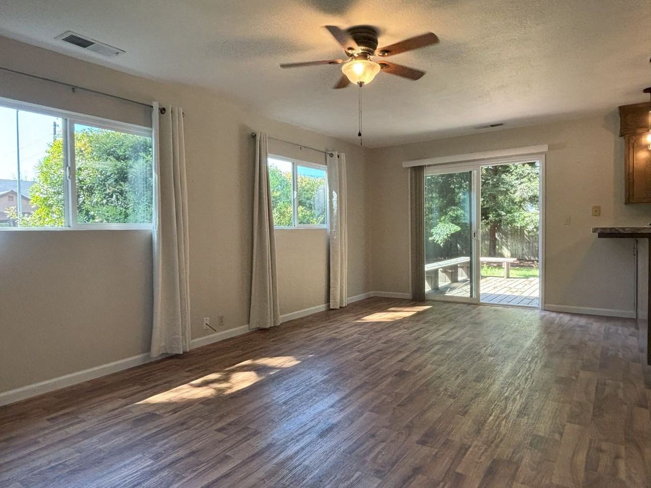 298 E 9th Ave - Photo 5 of 17