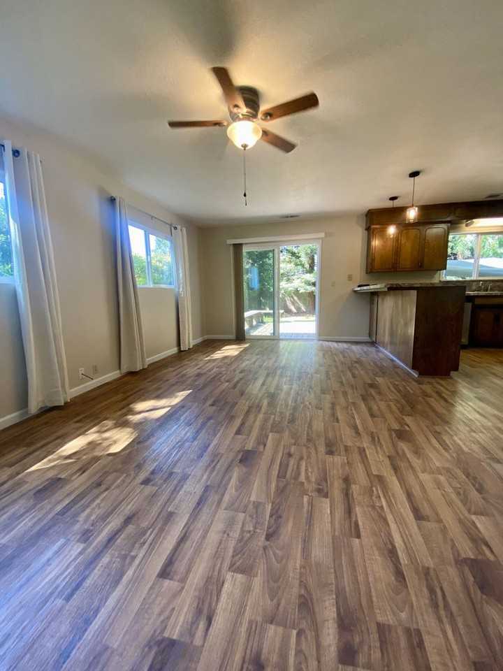 298 E 9th Ave - Photo 6 of 17