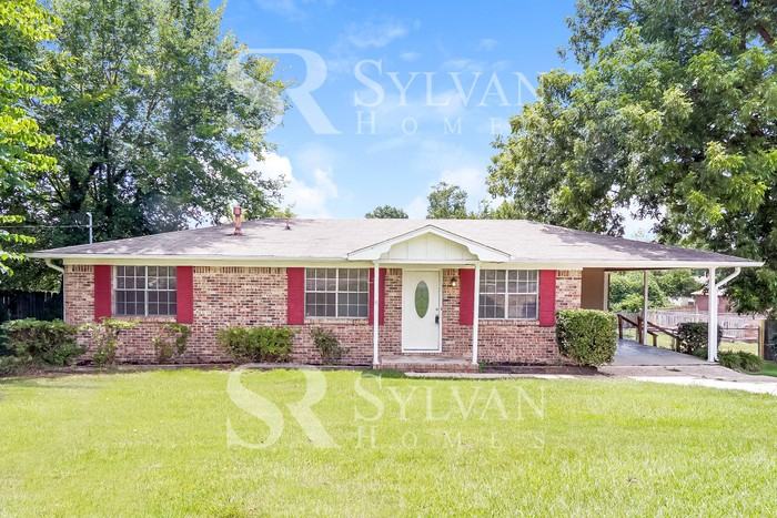 208 4th Ave - Photo 2 of 16