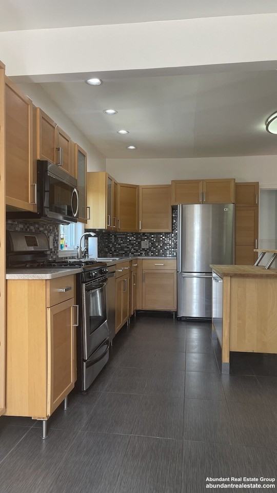 16 Gould Ave #2 - Photo 4 of 23