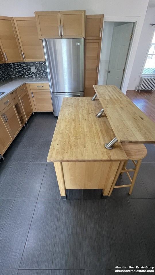 16 Gould Ave #2 - Photo 5 of 23