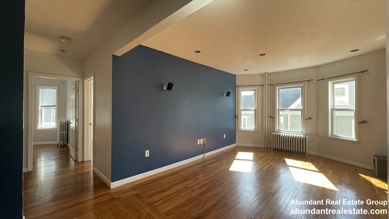 16 Gould Ave #2 - Photo 7 of 23