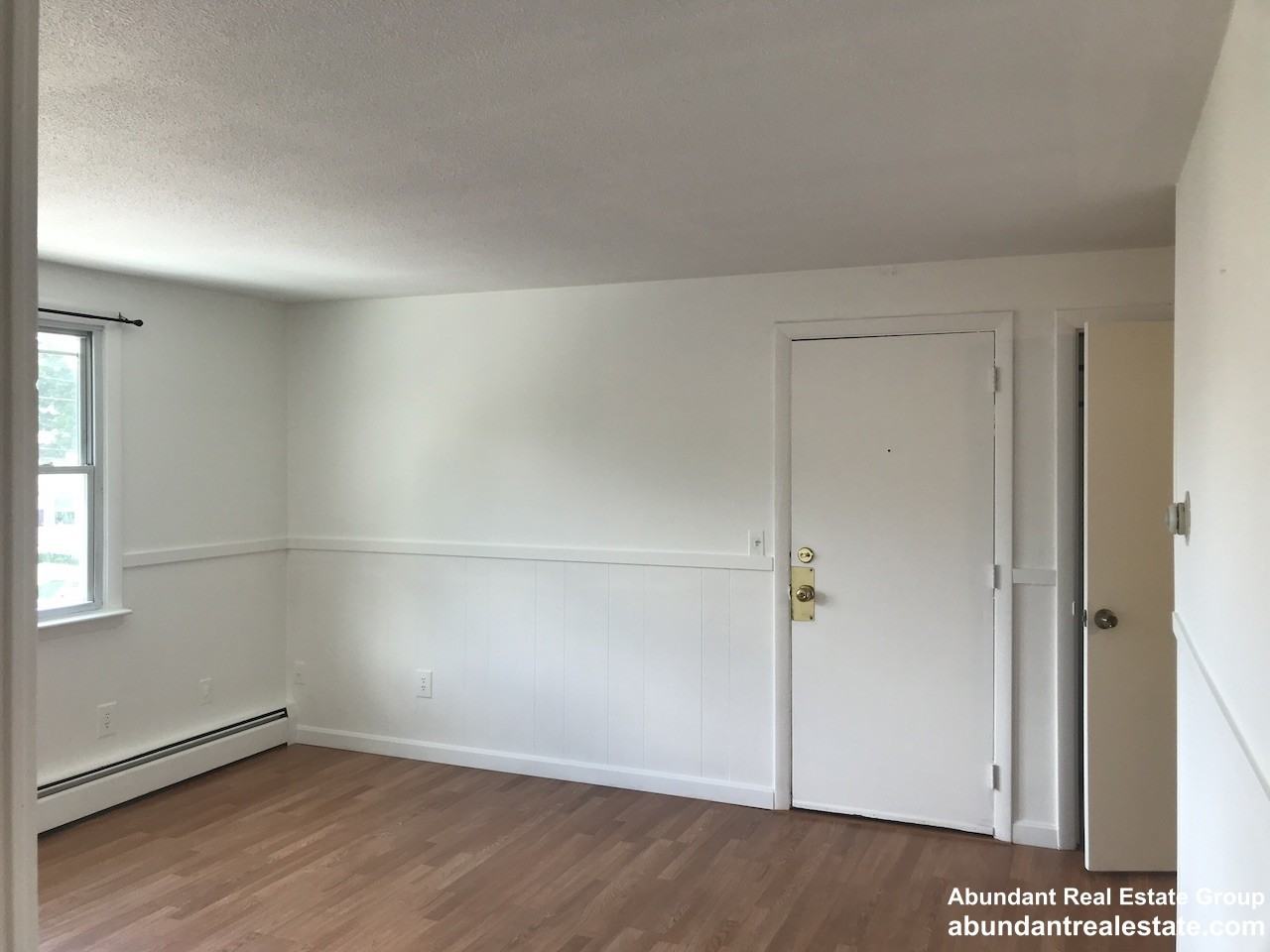 81 Hobart St #6 - Photo 3 of 24