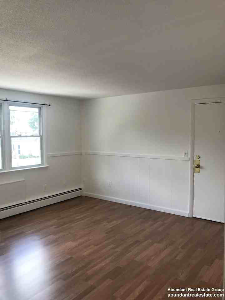 81 Hobart St #6 - Photo 6 of 24