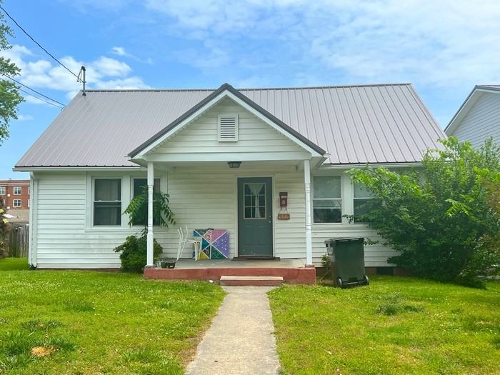 412 Hill St - Photo 3 of 3