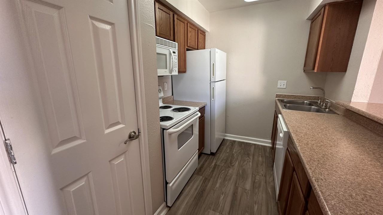 7315 Brompton 364B - Photo 3 of 23