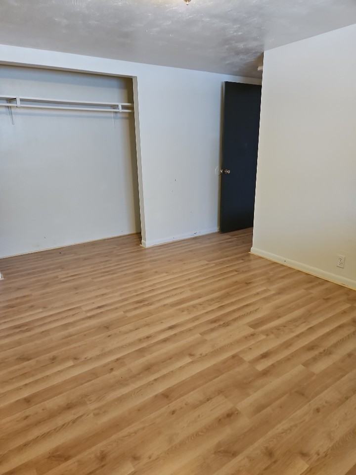 1817 S Greeley Hwy #C - Photo 2 of 6