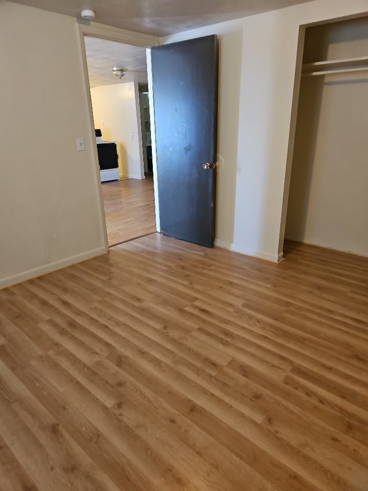 1817 S Greeley Hwy #C - Photo 3 of 6