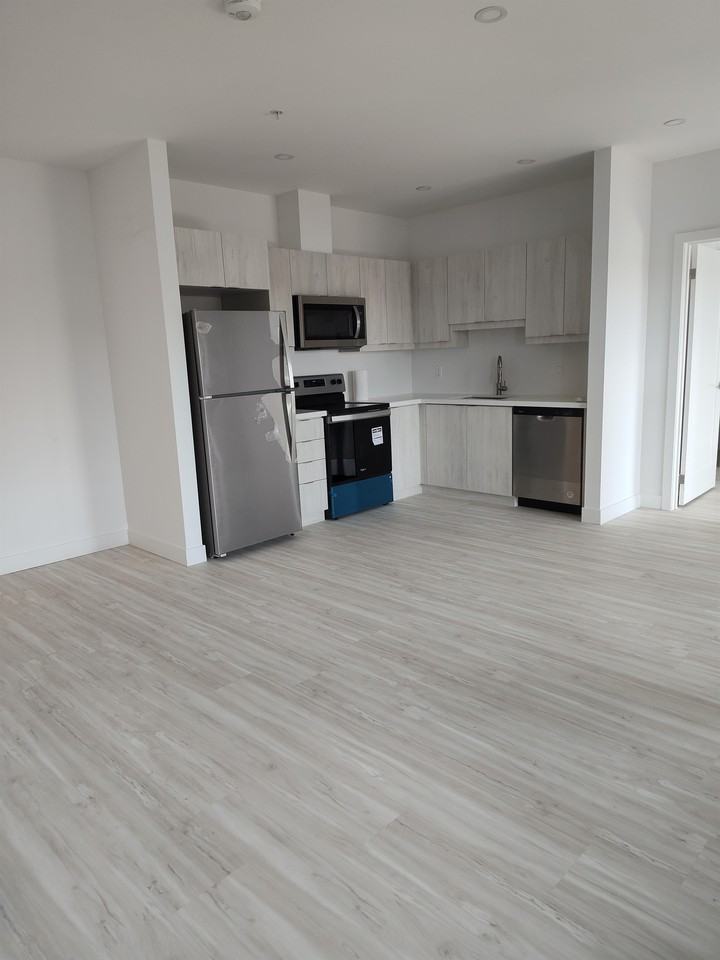 408 Dundas Street South #1 - Photo 3 of 20