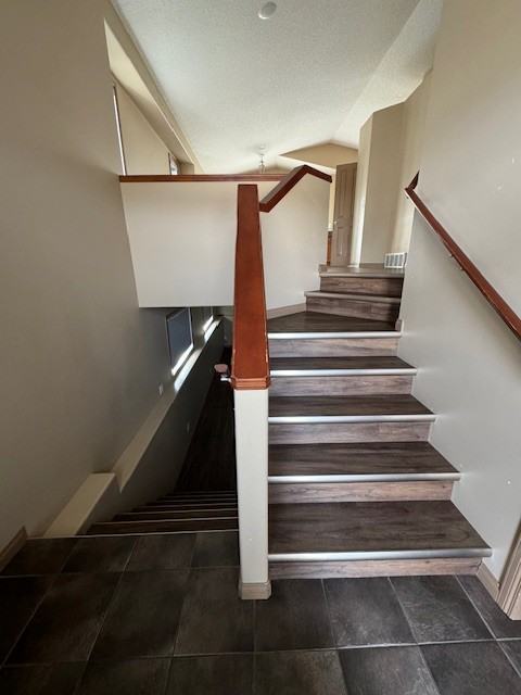 9305 9305 130 AvenueKey #1 - Photo 2 of 16