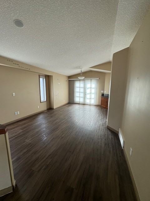 9305 9305 130 AvenueKey #1 - Photo 3 of 16