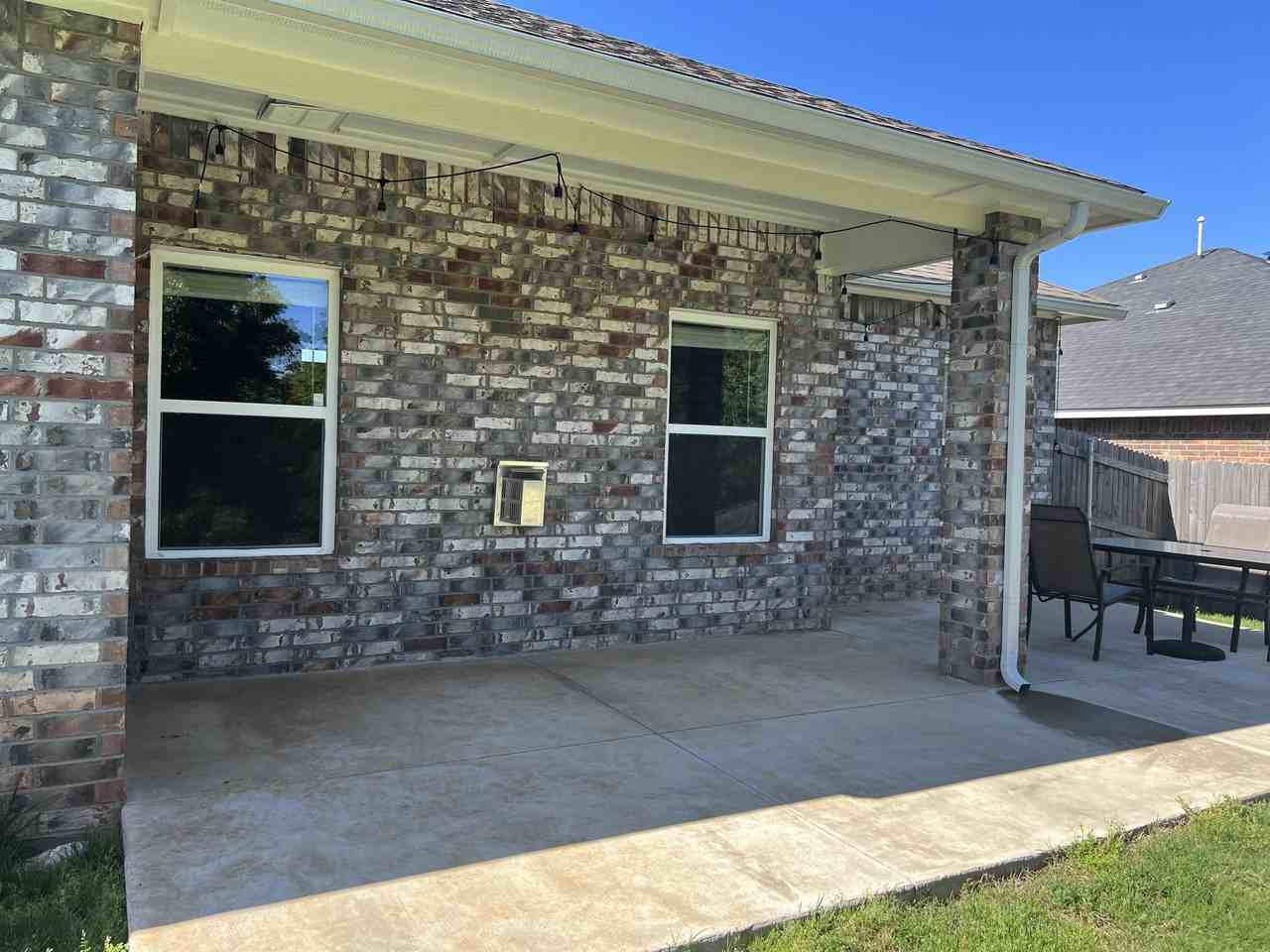 509 Nw 183rd St #1 - Photo 4 of 26