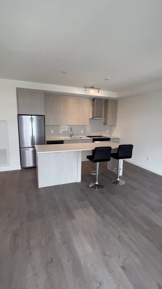 Duke St W #804 - Photo 6 of 15