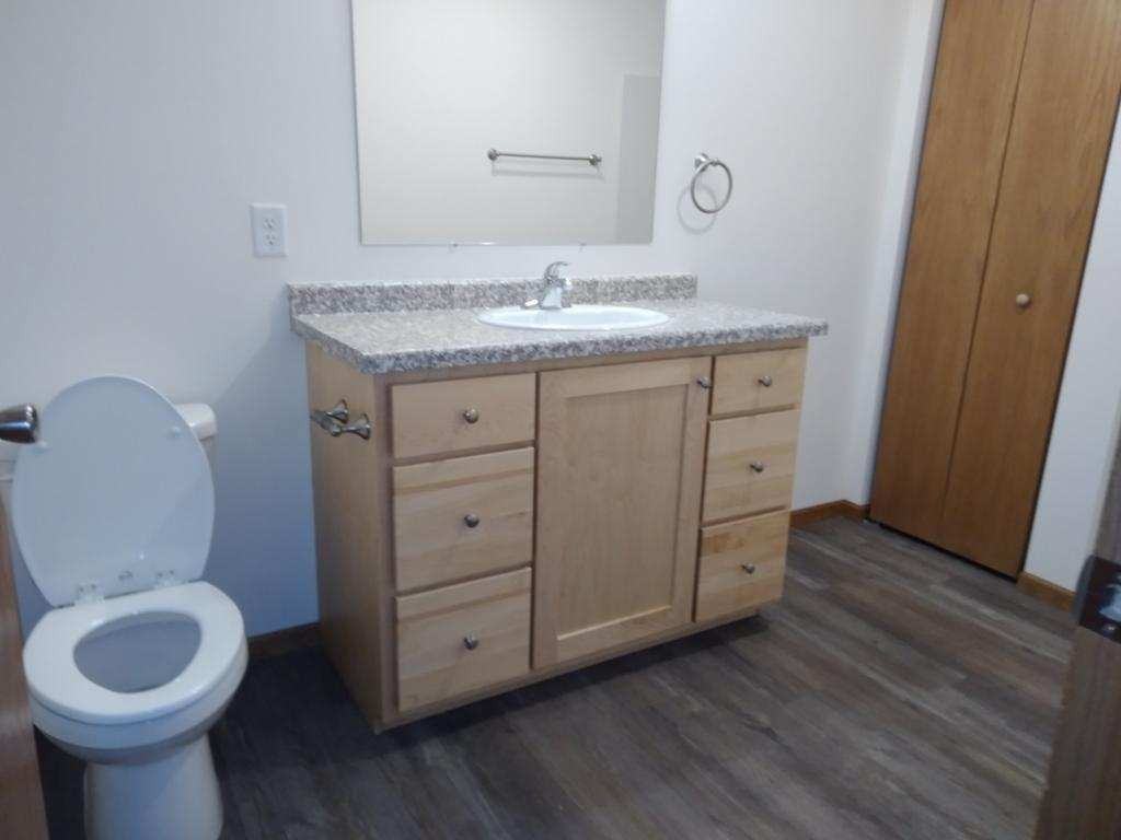 815 E Wisconsin St #505 - Photo 3 of 8