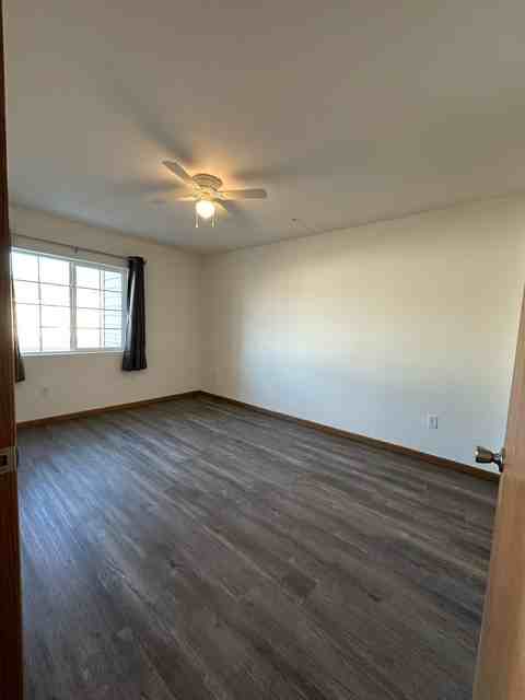 815 E Wisconsin St #505 - Photo 7 of 8