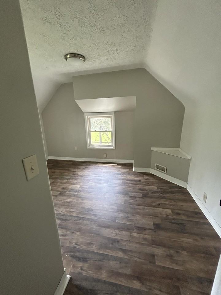5 Centennial Ave #1 - Photo 3 of 13