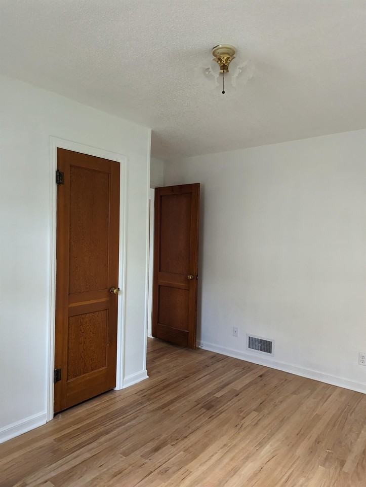 3529 Dunn Ave #1 - Photo 3 of 6