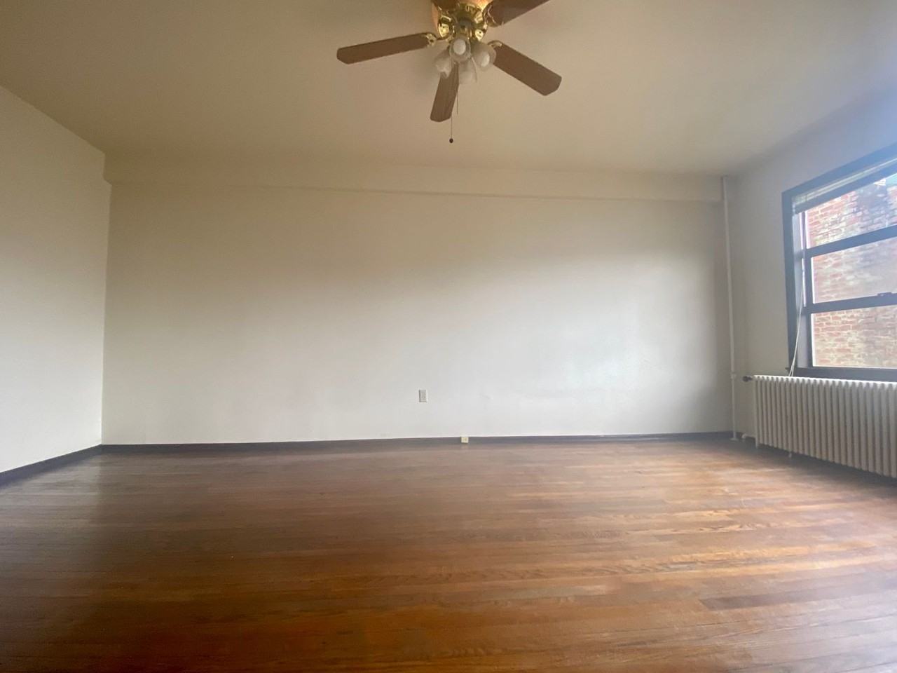 Montlake Apartments - Photo 5 of 37