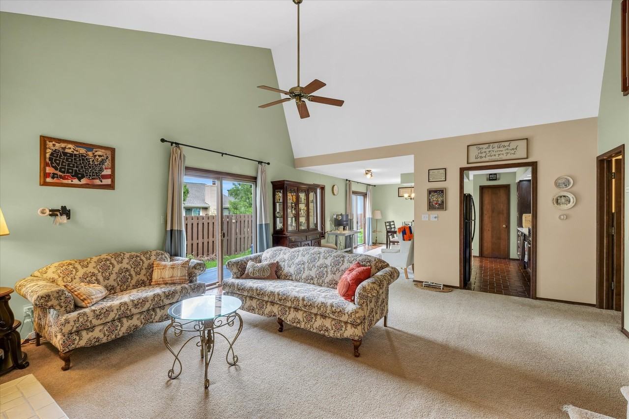 1 Lyndhurst Village Ct #A - Photo 3 of 15