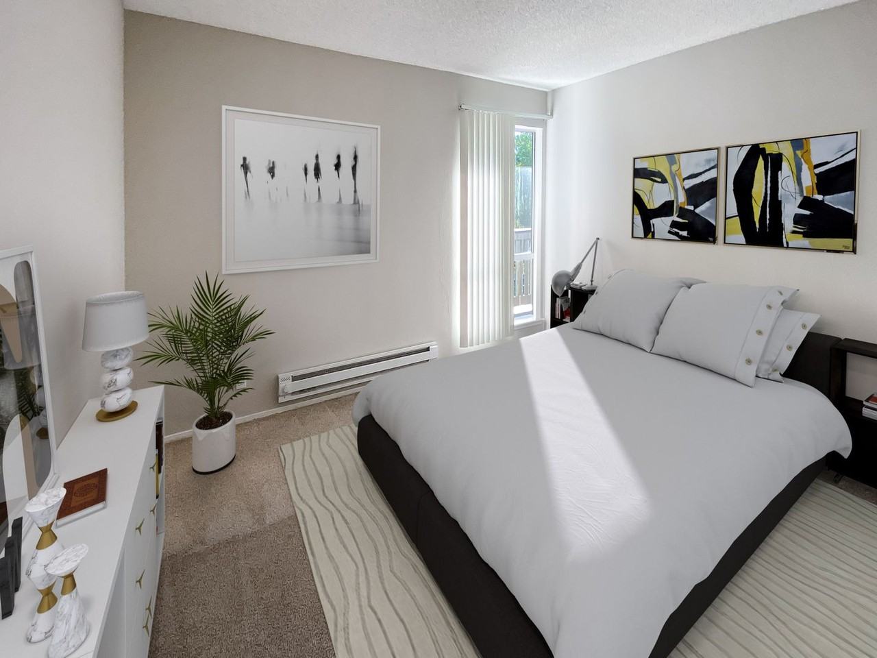 Del Medio Manor - Photo 3 of 6