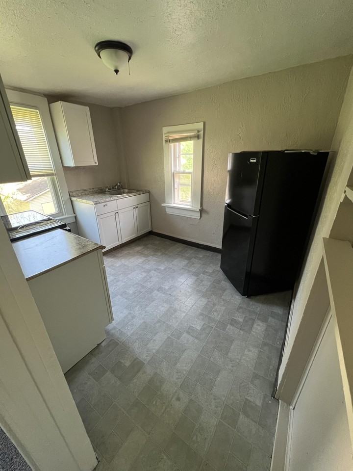 126 Independence St #3 - Photo 6 of 14