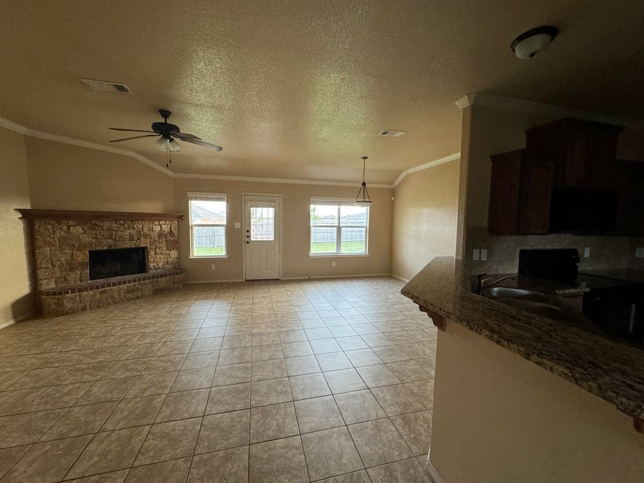 3100 Rockwall Dr - Photo 2 of 47