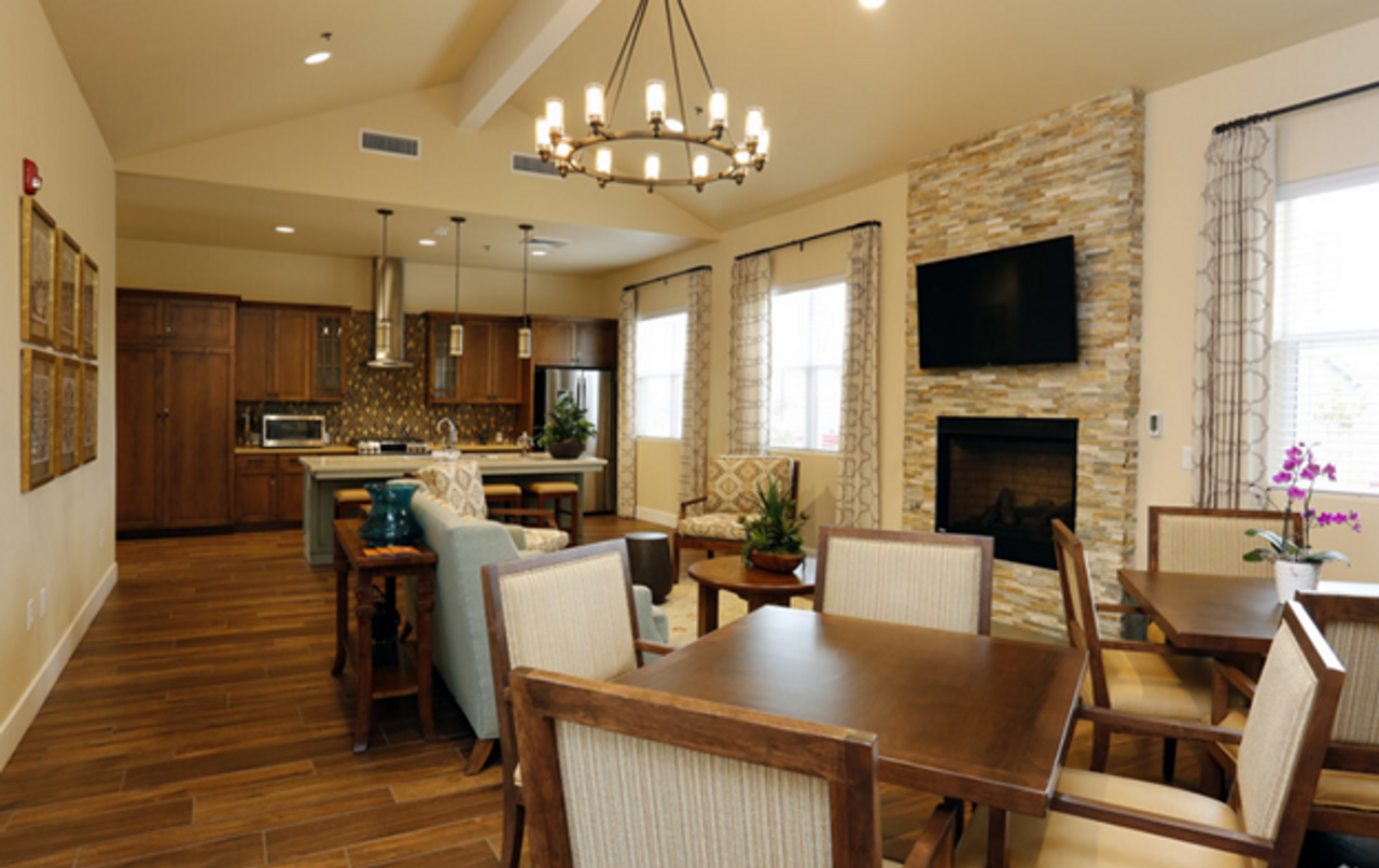 Villa del Sol Senior Apartments - Photo 2 of 24