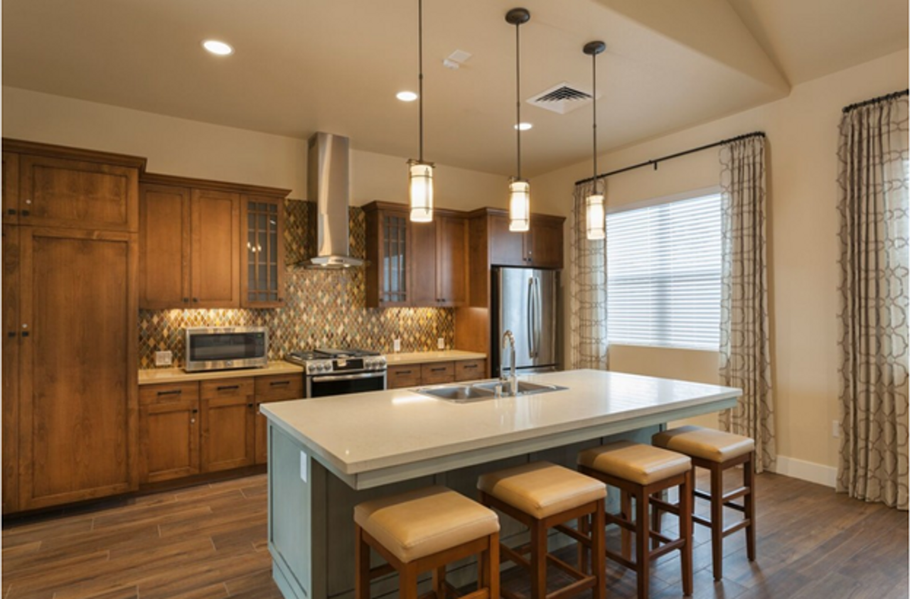 Villa del Sol Senior Apartments - Photo 3 of 24